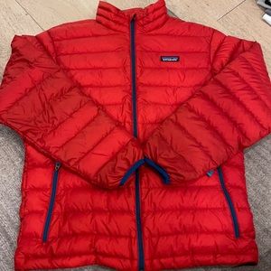 Patagonia - red puffy